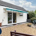 Flatzy - Charming Garden Annexe In Aigburth With Kitchenette
